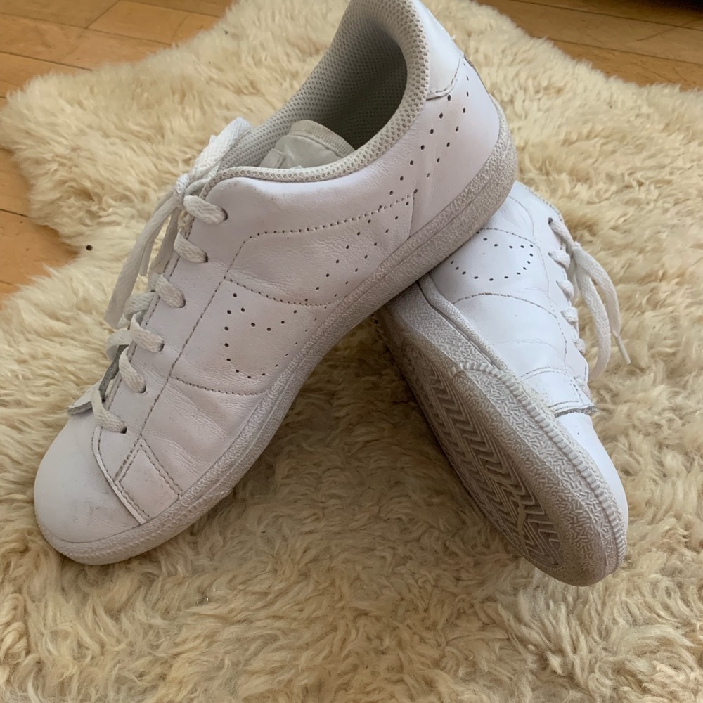 Nike White Tennis Shoes